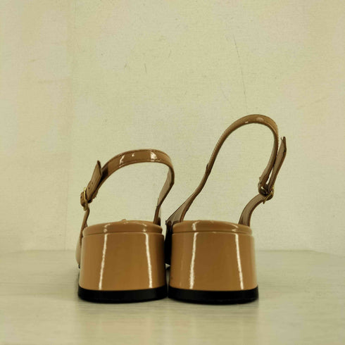 INTER-CHAUSSURES スクエアトゥ チャンキーヒール エナメル バックバンド サンダル レディース JPN:39