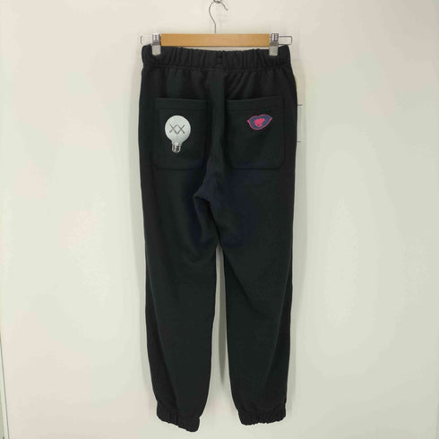 カウズ KAWS ロゴ刺繍 スウェットパンツ メンズ JPN:XS