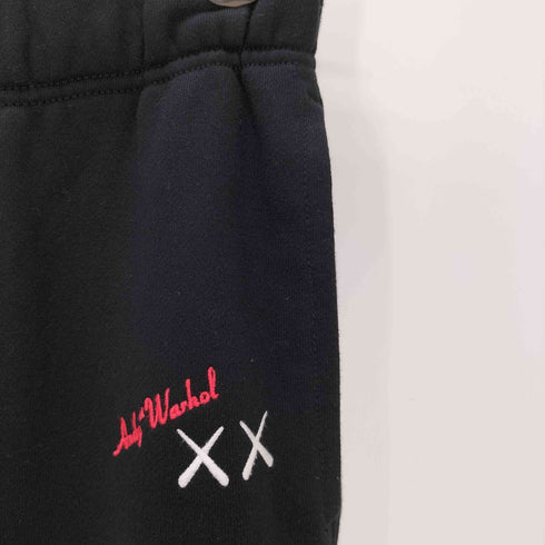 カウズ KAWS ロゴ刺繍 スウェットパンツ メンズ JPN:XS
