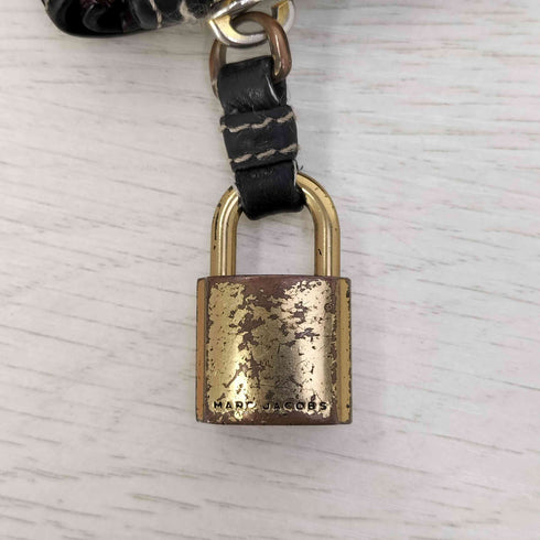 マークジェイコブス MARC JACOBS メタルロゴ 南京錠デザイン 二つ折り財布 レディース