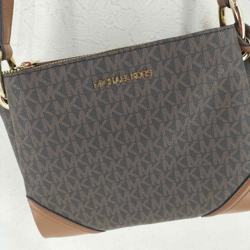 マイケルコース Michael Kors NICOLE LG TRPL CMPRMT XBODY シグネチャー レディース