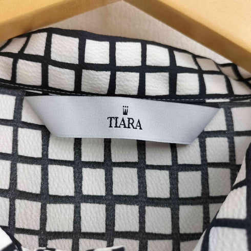 ティアラ Tiara スクエアドットプリントボウタイブラウス レディース ONE SIZE