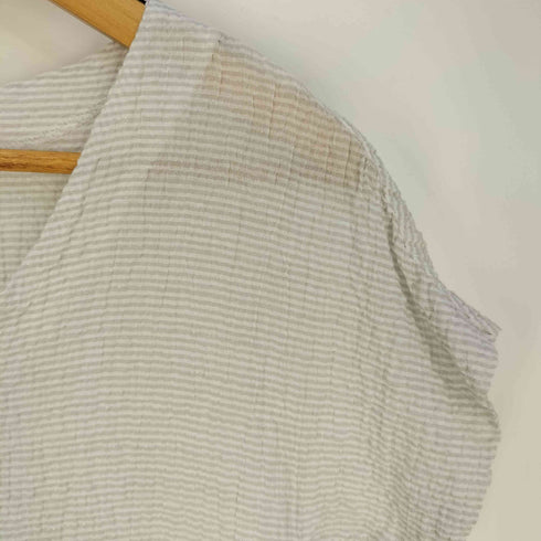 ハートイッセイミヤケ Haat ISSEY MIYAKE ボーダー Vネック リップルトップス レディース JPN:3
