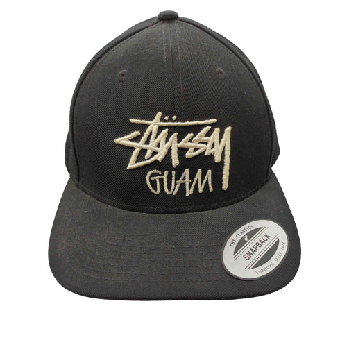 ステューシー Stussy STOCK LOGO GUAM BASEBALL CAP ストックロゴ グアム 刺繍 スナップバック ベースボール キャップ メンズ