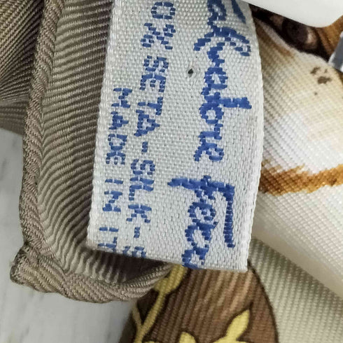 サルヴァトーレフェラガモ Salvatore Ferragamo 大判 アニマルプリント キリン 豹 シルクスカーフ レディース
