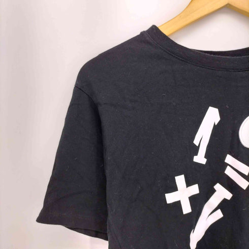ウノピゥウノウグァーレトレリラックス 1PIU1UGUALE3 RELAX RELAX 1+1=3 刺繍 プリント S/S Tシャツ メンズ JPN:XL