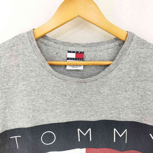 トミーヒルフィガー TOMMY HILFIGER フラッグプリント クルーネックTシャツ メンズ import:M