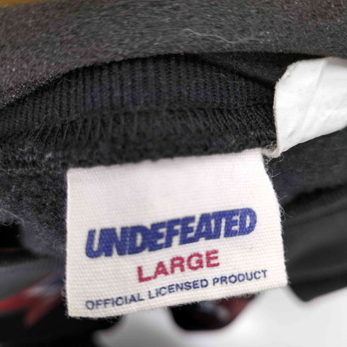 アンディフィーテッド UNDEFEATED フロントラバープリント クルーネックスウェット メンズ import:L