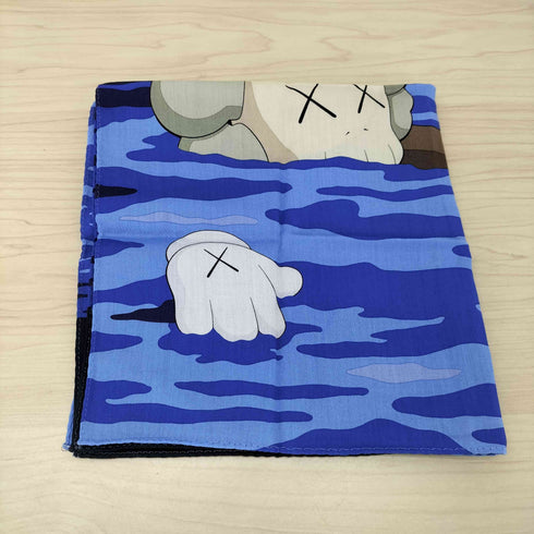 カウズ KAWS キャラクターハンカチ メンズ ONE SIZE