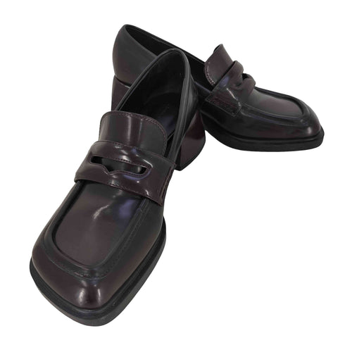 チャールズアンドキース CHARLES&KEITH アシメトリック ペニーローファー レディース 38