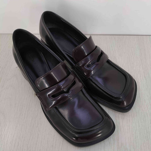 チャールズアンドキース CHARLES&KEITH アシメトリック ペニーローファー レディース 38