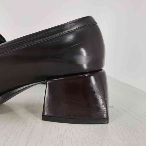 チャールズアンドキース CHARLES&KEITH アシメトリック ペニーローファー レディース 38