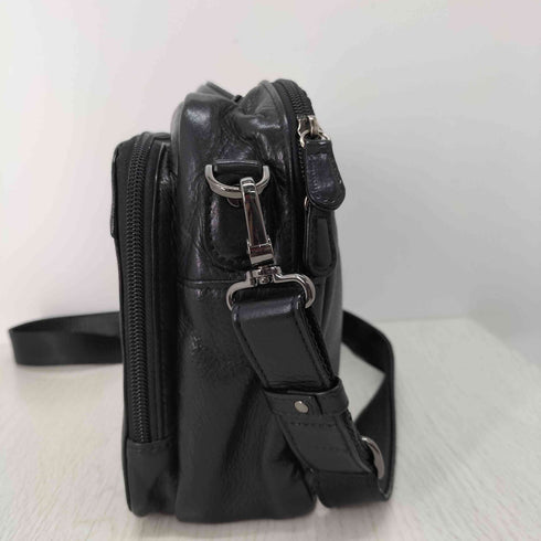 ダックス DAKS レザーショルダーバッグ メンズ