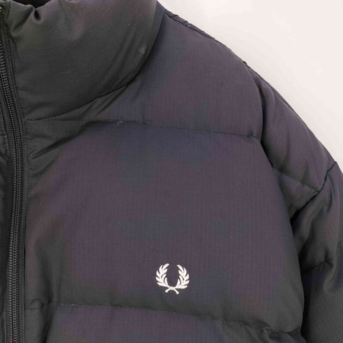 フレッドペリー FRED PERRY ロゴ刺繍 ダウンジャケット メンズ JPN:L