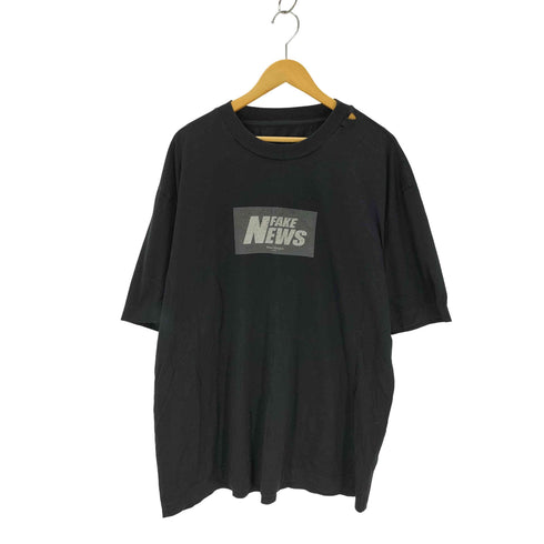 メゾンマルジェラ Maison Margiela Fake NewsプリントTシャツ メンズ 50