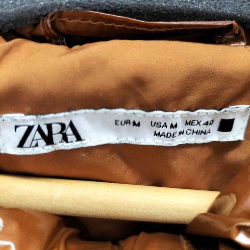 ザラ ZARA エナメルコーティング中綿フーデッドジャケット レディース import:M