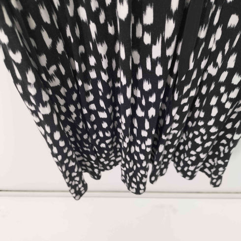 スリードッツ three dots 総柄レーヨンノースリーブワンピース レディース