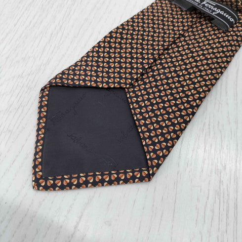 サルヴァトーレフェラガモ Salvatore Ferragamo イタリア製 総柄シルクネクタイ メンズ