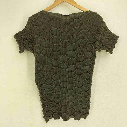 イッセイミヤケ ISSEY MIYAKE リバーシブル ウロコ 3D 立体プリーツカットソー レディース
