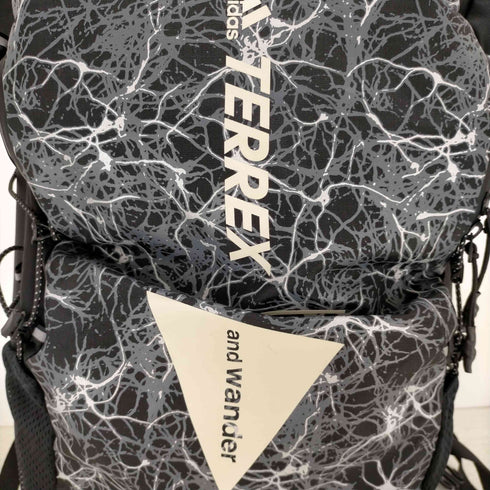 アディダスオリジナルス adidas Originals AEROREADY hiking backpack メンズ