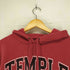 ジャンスポーツ JanSport TEMPLE UNIVERSITY フロントプリントプルオーバーパーカー メンズ JPN:L