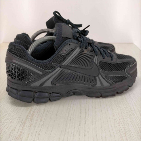 ナイキ NIKE ZOOM VOMERO 5 BLACK メンズ JPN:27