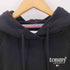 トミージーンズ tommy jeans クロップド丈 袖プリントパーカー レディース import:XS