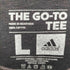 アディダス adidas THE GO-TO TEE バスケットボール チーム ロゴ プリント S/S Tシャツ メンズ import:L