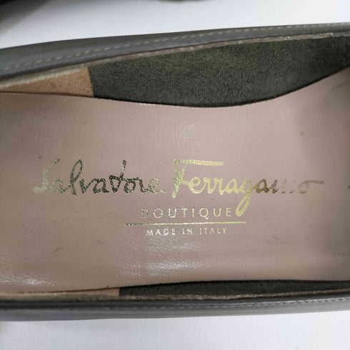 サルヴァトーレフェラガモ Salvatore Ferragamo スエード ガンチーニ ローファー レディース