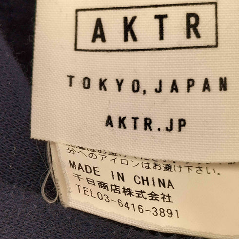 AKTR ロゴパッチパーカー メンズ