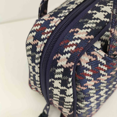 アルティザンアンドアーティスト ARTISAN&ARTIST 22AW Neo Classic トラぺゾイド ミニポーチ レディース