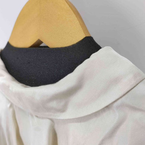 トゥエンティーズ Tnewties 人混みに紛れた彼女 レディース import:XS