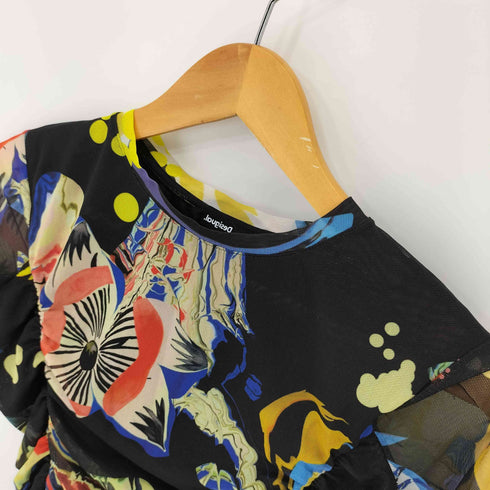 デシグアル Desigual 21SS アーティ花柄プリントとギャザーデザインのレディーススリムTシャツ レディース JPN:M
