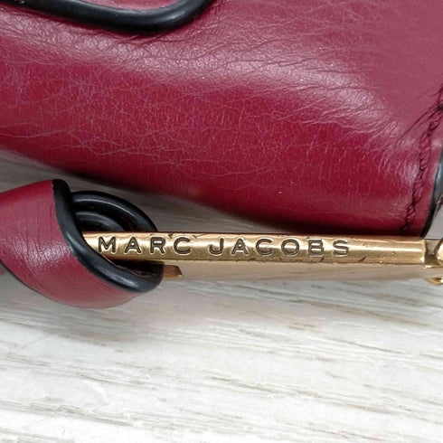 マークジェイコブス MARC JACOBS ラウンドファスナーレザーウォレット レディース