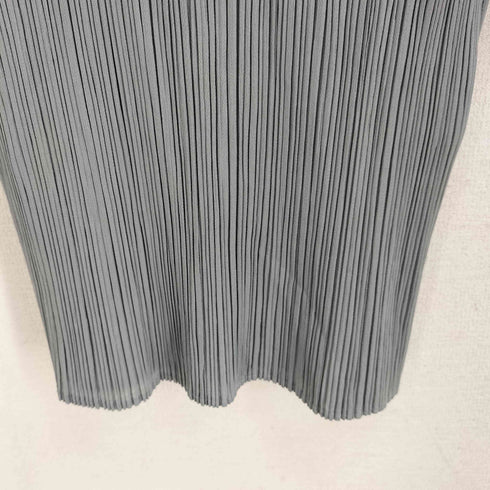 イッセイミヤケ ISSEY MIYAKE プリーツ ハイネック長袖カットソー レディース JPN:M