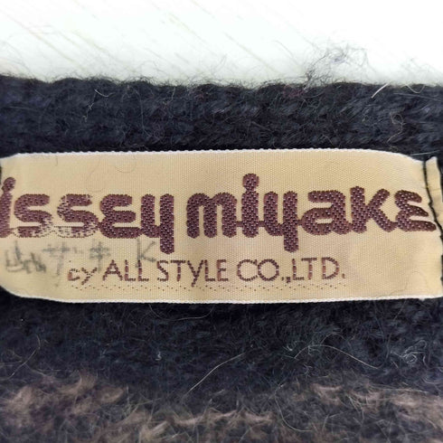 イッセイミヤケ ISSEY MIYAKE マルチカラー 3Dニット メンズ
