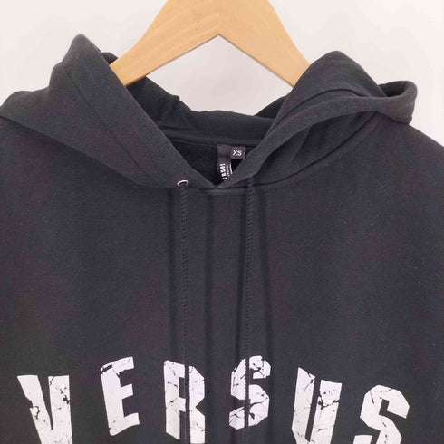 ヴェルサスヴェルサーチ VERSUS VERSACE イタリア製 ひび割れ加工 ロゴ プリント プルオーバー ワンピース レディース import:XS