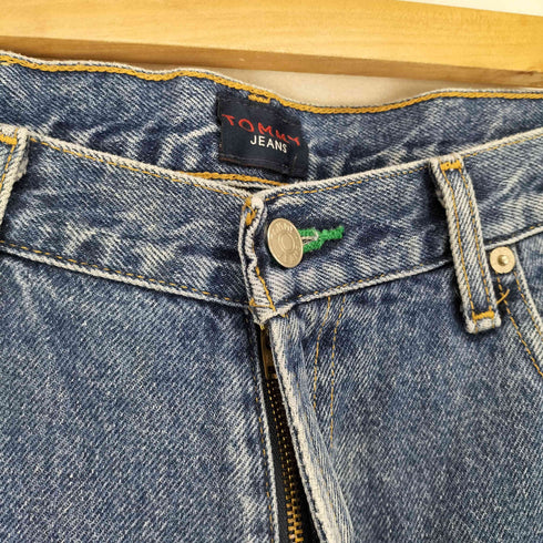 トミージーンズ tommy jeans ロゴパッチ ジッパーフライ テーパードデニムパンツ メンズ 33/32
