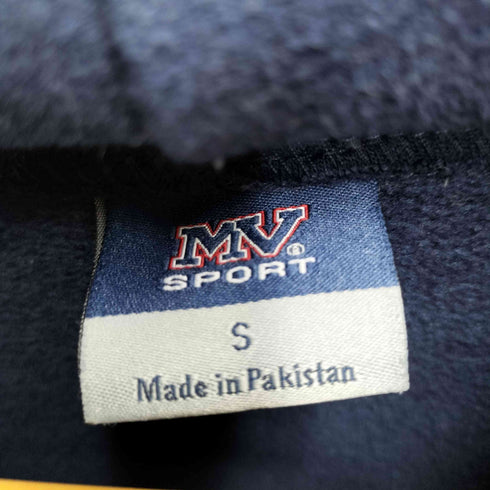 エムブイスポーツ MV SPORT CAL ワッペン 刺繍 カレッジロゴ プルオーバー パーカー メンズ import:S