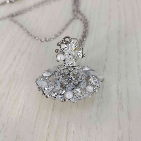 ヴィヴィアンウエストウッド Vivienne Westwood Snowflake 3D Orb スノーフレーク 3D オーブ ペンダント ネックレス レディース