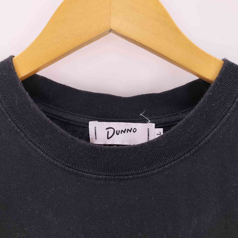 ドノウ DUNNO バックプリント クルーネックTシャツ メンズ JPN:L