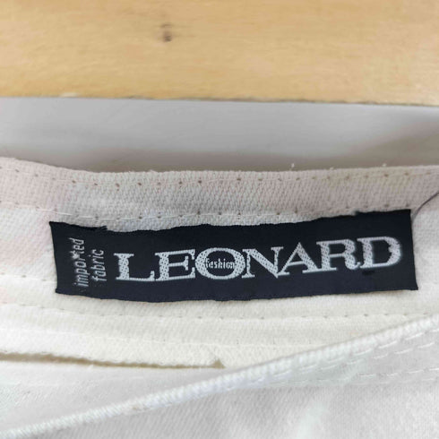 レオナール LEONARD シルク ワンポイント刺繍 スカート レディース