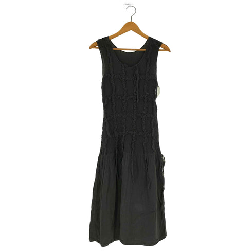 ミー イッセイミヤケ me ISSEY MIYAKE シワ加工 フリンジ ノースリーブワンピース レディース