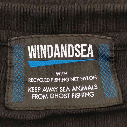 ウィンダンシー WIND AND SEA Martin Whatson recycled fishing nylon logos/s tee メンズ JPN:L