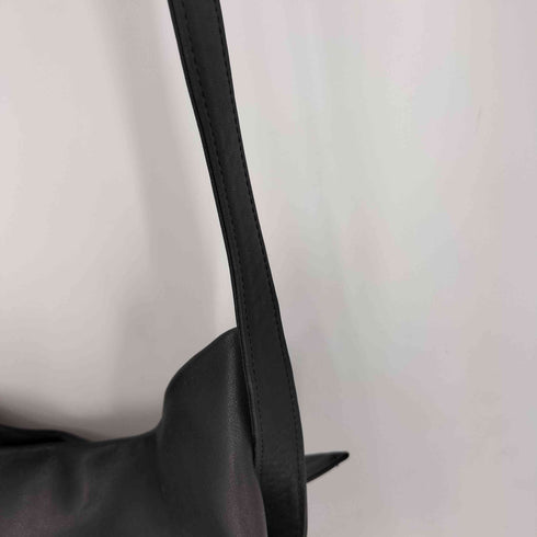 オスカーデラレンタ oscar de la renta レザーショルダーバッグ レディース