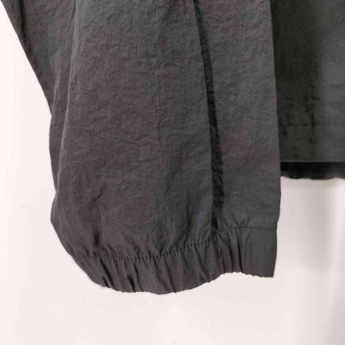 アーバンアウトフィッターズ URBAN OUTFITTERS ラインデザインナイロンジャケット メンズ import:L