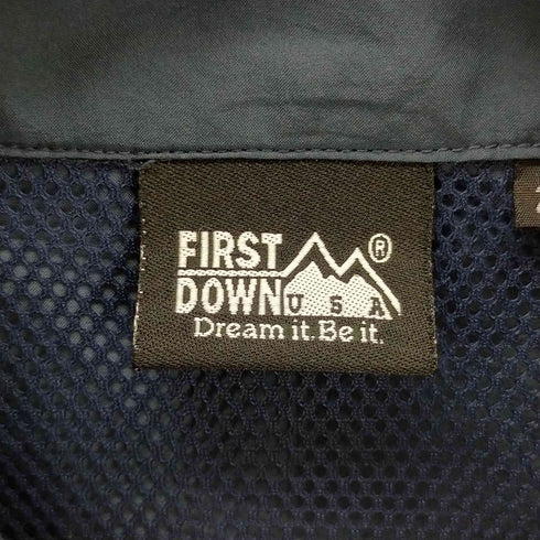 ファーストダウン FIRST DOWN ロゴプリント ジップアップナイロンベスト メンズ 2L