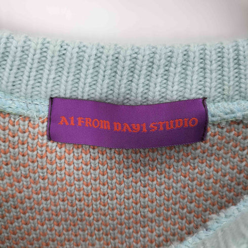 A1 FROM DAY1 STUDIO アクリル ウール ナイロン ミックスファブリック ロゴ ローゲージ ニット セーター メンズ