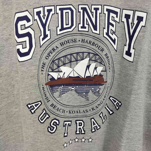 The young Oz Design Co オーストラリア製 SYDNEY プリント Tシャツ メンズ import:M