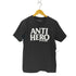 アンタイヒーロー ANTIHERO プリント クルーネック半袖Tシャツ メンズ JPN:M